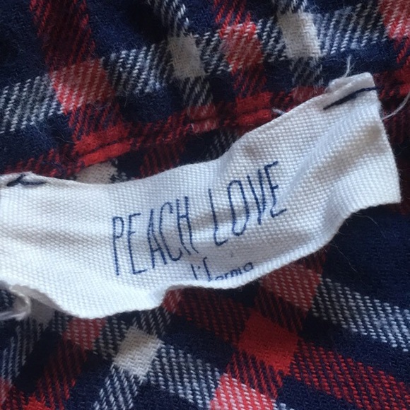 3 flannel shirts - Picture 6 of 6